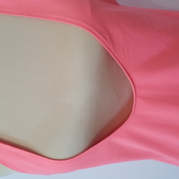 Fabletics pink active tank top - Picture 7 of 14